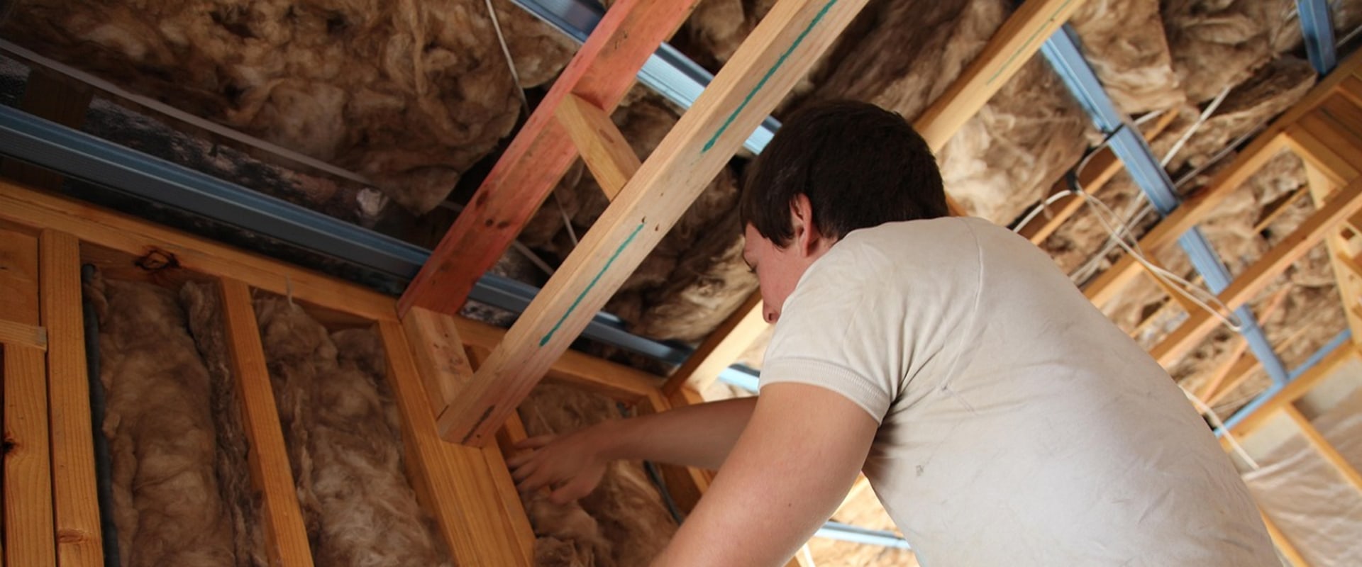 Improve Home Comfort with Top Attic Insulation Companies